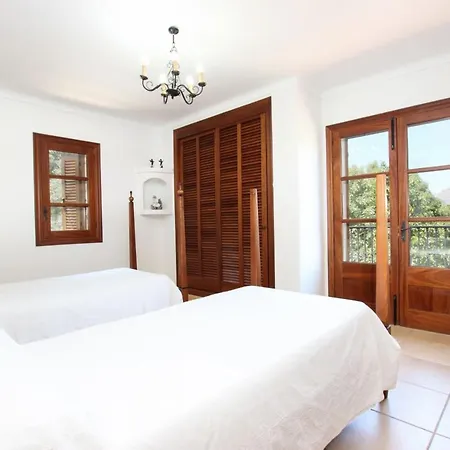 Plomera Villa *