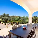 Plomera Villa *